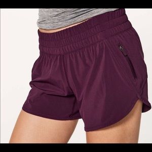 Lululemon Plum Tracker Short V 4” Size 6